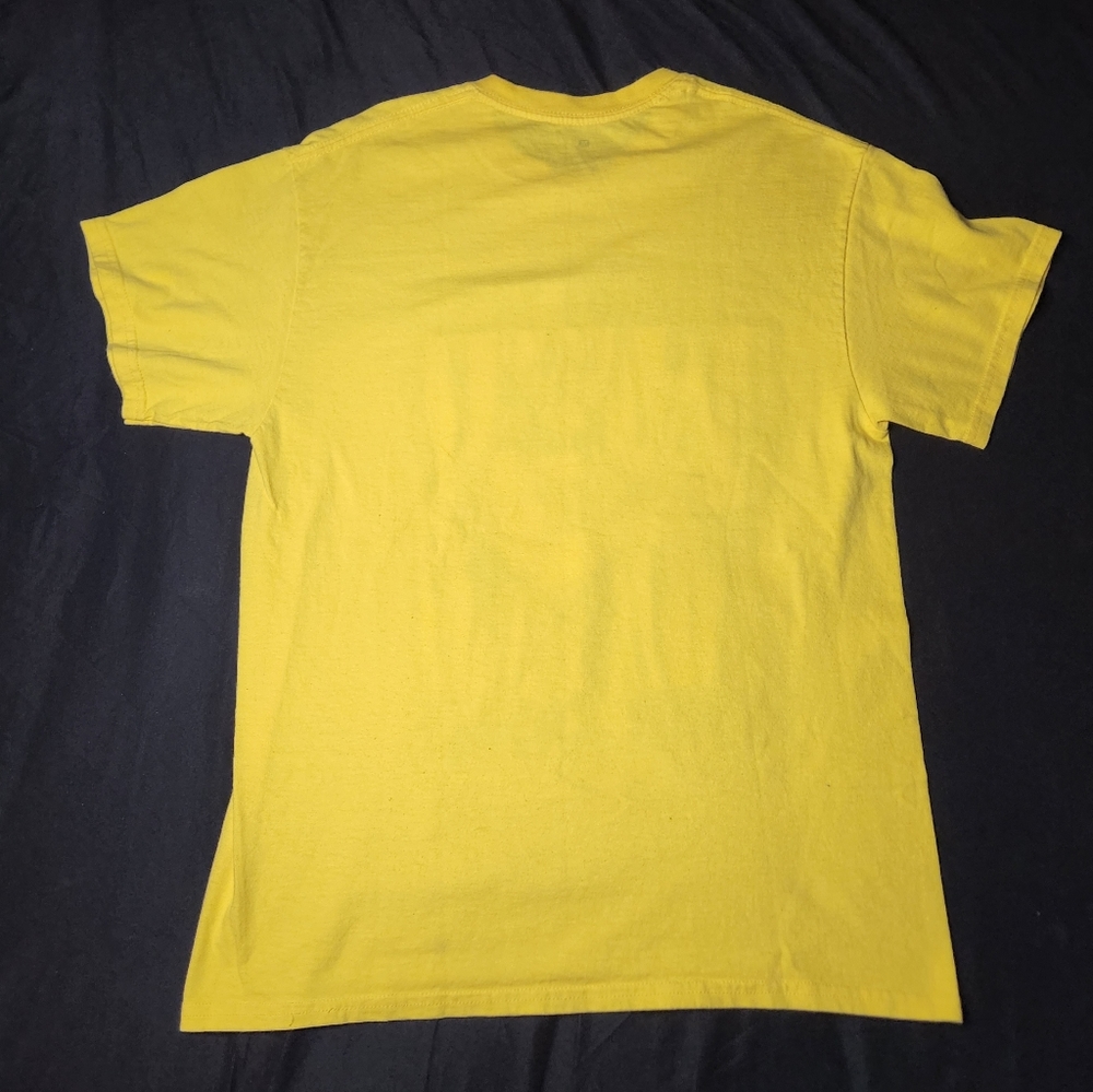 Macho Man Randy Savage Shirt Size Medium Yellow Unisex Wrestling WWE WWF - Picture 4 of 4
